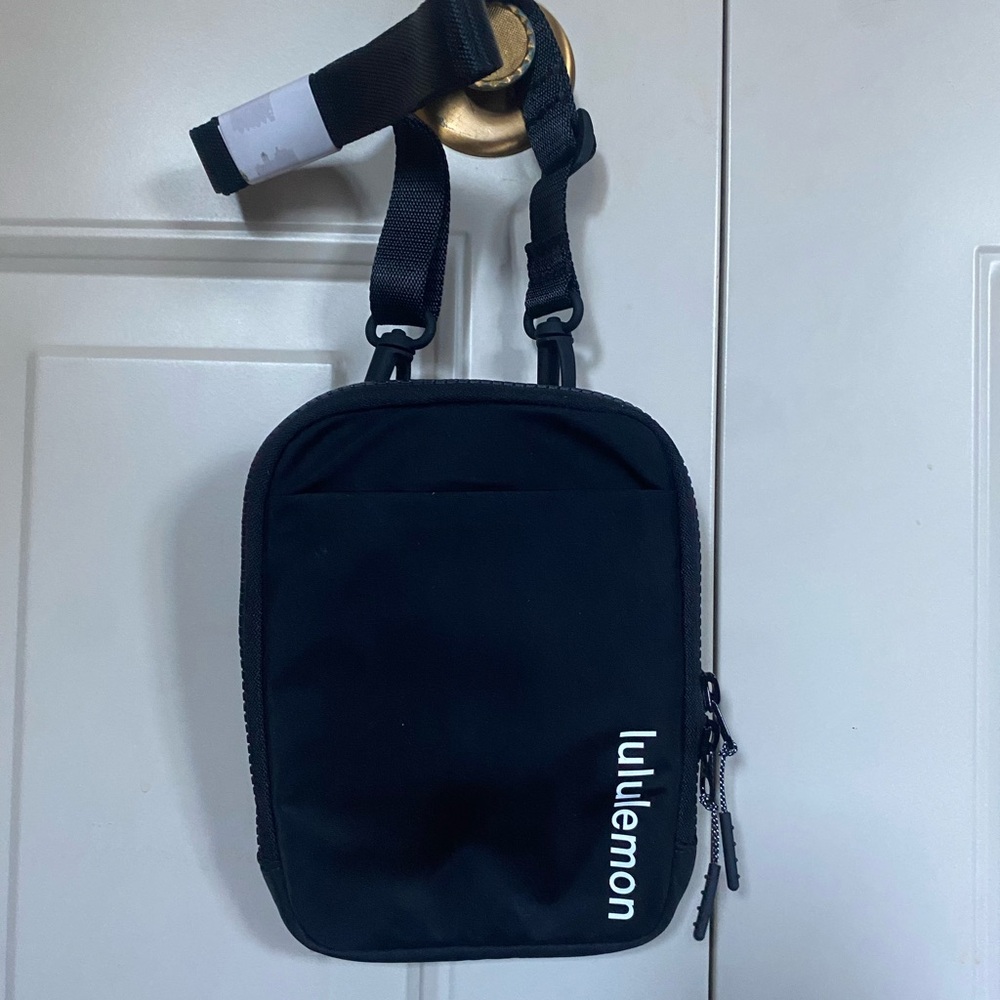 lululemon athletica Black Belt Bag